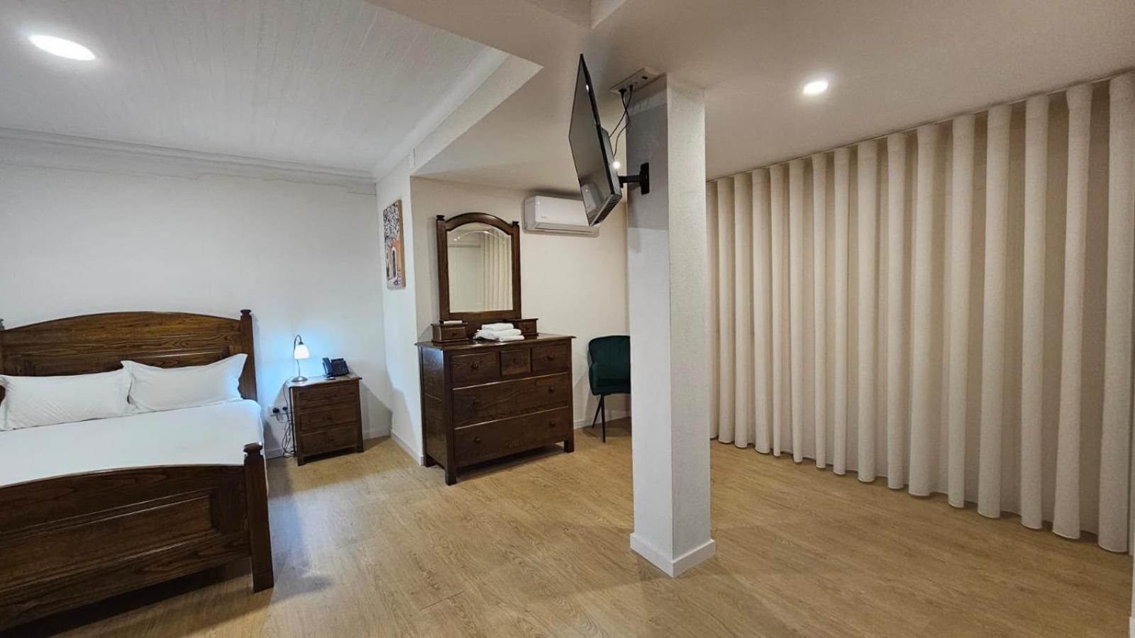 Vista Castelo Bed & Breakfast Serta Luaran gambar